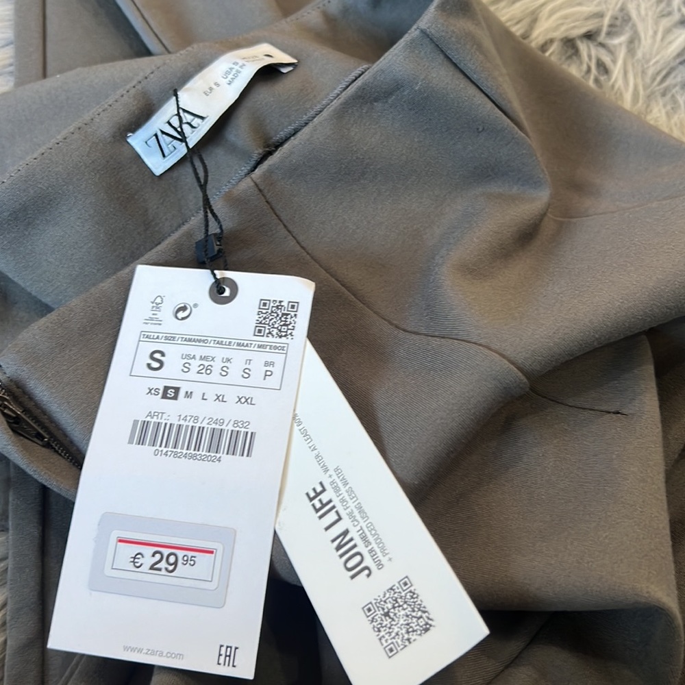 Zara - Picture 2 of 8